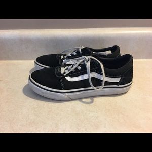 Size 4 : Vans